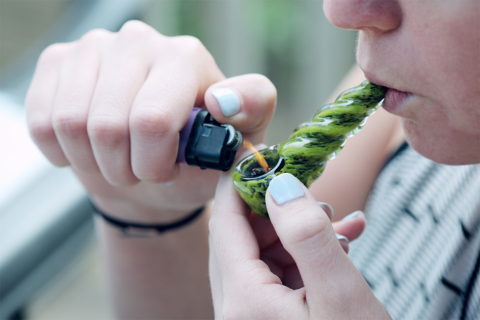 woman using street drugs