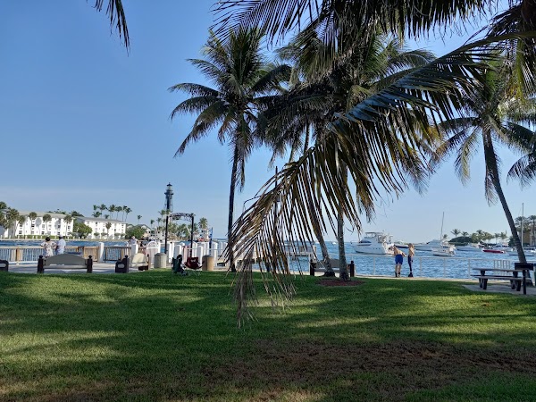 Representative image for Lighthouse Point, Florida